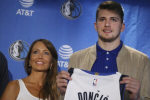 NBA／為何當年不選唐西奇？前國王總管：像大市場球隊球員15小時 以前國王隊2018年選秀用榜眼籤選巴格利（Marvin Bagley III），而不是斯洛維尼亞天才唐…