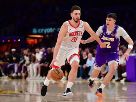 NBA／火箭盼上演史上首次輸3贏4大逆轉 森根：我們將再回到洛杉磯面對季後賽首輪「輸球就回家」的斷崖邊緣，火箭隊今天在當家球星杜蘭特（Kevin Durant）缺陣…