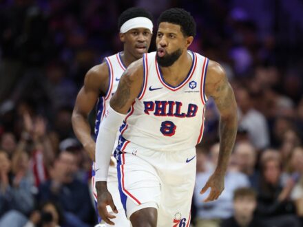 NBA／絕境76人重現67年前湖人神蹟？ 喬治自豪韌性：我們還活著13小時 以前馬克西（Tyrese Maxey）攻下30分，喬治（Paul George）貢獻23分，幫助費城7…