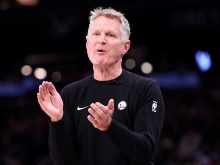 NBA／執教勇士有變數！美媒透露ESPN積極挖角柯爾重返球評 在執教勇士隊長達12個賽季後，柯爾（Steve Kerr）的執教生涯似乎即將迎來終結。儘管他與管理…