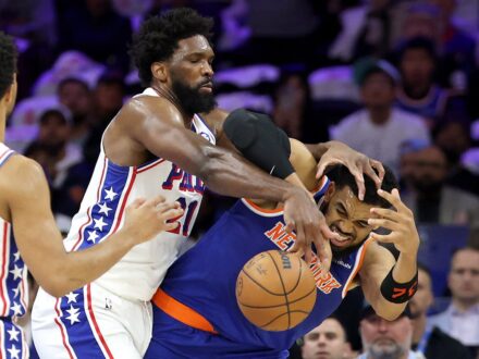 NBA／雙方罰球數差距兩倍！安比德狠酸裁判：紐約贏球對大家比較好 尼克與76人季後賽第二輪G3於今日登場，雙方火藥味相當十足，不僅場上肢體碰撞頻繁，對裁判尺度更是相…