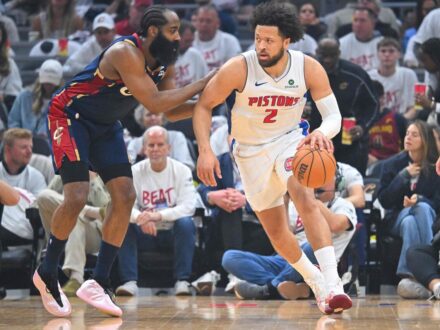 NBA／忍痛錯失聽牌機會 「活塞一哥」解釋末節崩盤原因 在今日活塞騎士G3之戰，上半場打完活塞雖落後雙位數，但易籃後靠著當家主控兼球隊一哥康寧漢（Cade…