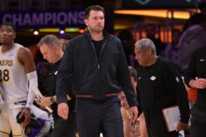 NBA／唐西奇到底何時回歸？射手隊友透露好消息：他正在訓練 湖人目前在次輪系列賽交手雷霆，已面臨0：3的嚴峻處境。更糟的是，根據此前多家外媒報導指出，隊中核心…