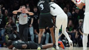 NBA为季后赛犯规吹罚增加11%辩护