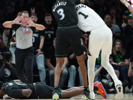 NBA为季后赛犯规吹罚增加11%辩护