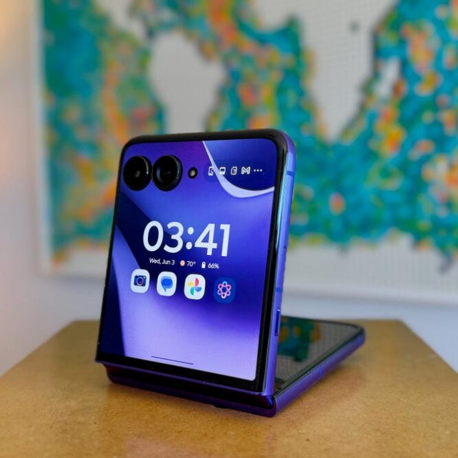 3C Motorola Razr Ultra 2026 评测:极致翻盖体验,但高昂定价令人却步