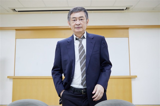 智能手机镜头革新:Largan技术突破与选购指南,发布延期不改影像升级趋势