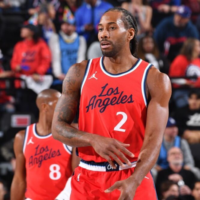 NBA/「死亡凝視布朗」迷因表情瘋傳 布朗森還原事發經過