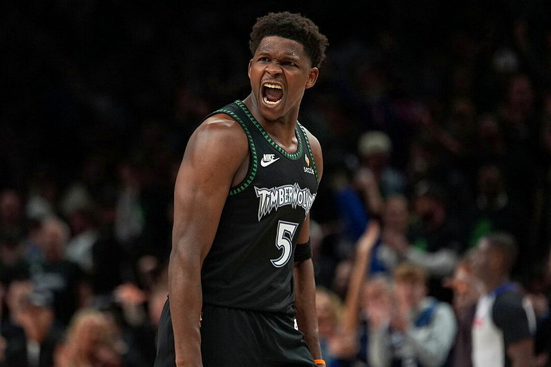 NBA/加入小鮑爾灰狼展現新氣象 愛德華放話:能擊敗雷霆、馬刺