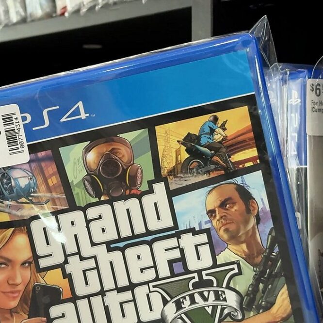 PlayStation光盘停产风波：玩家抵制潮起，数字时代实体游戏何去何从？