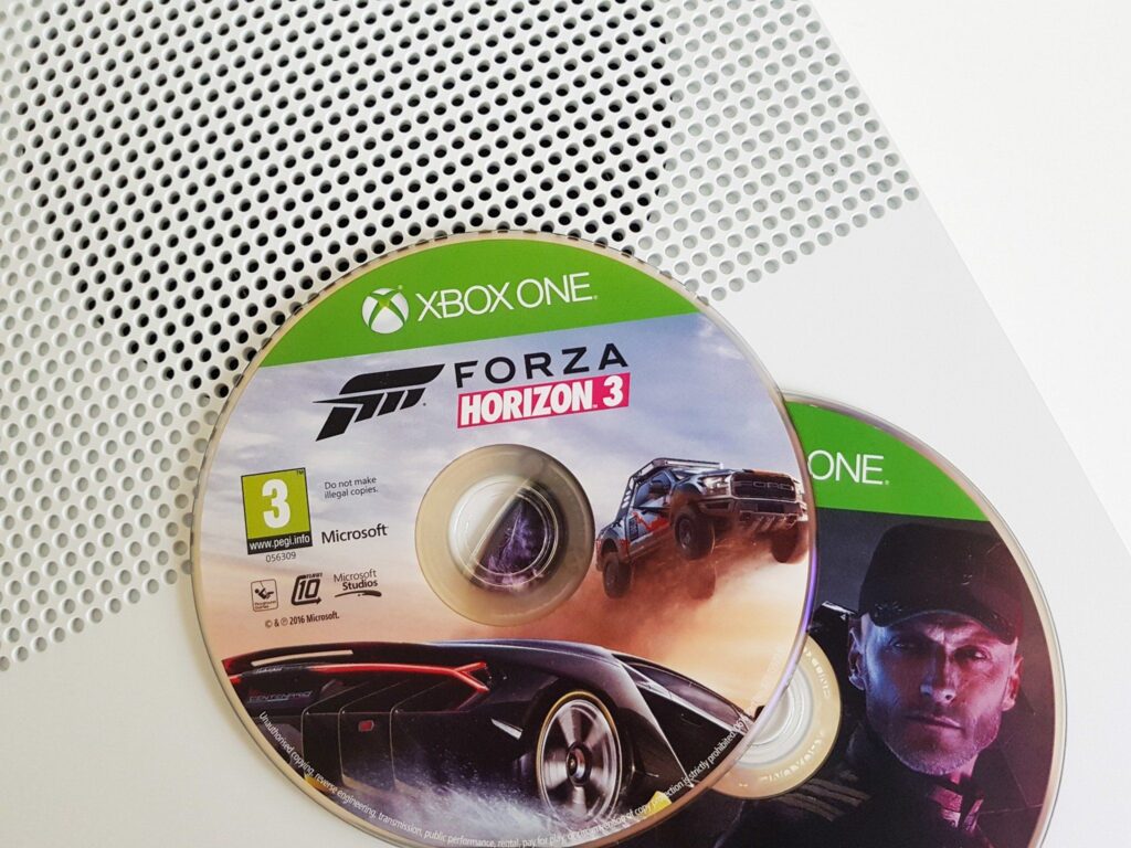Xbox实体游戏:光盘何去何从?次世代主机静默引发玩家深度讨论
